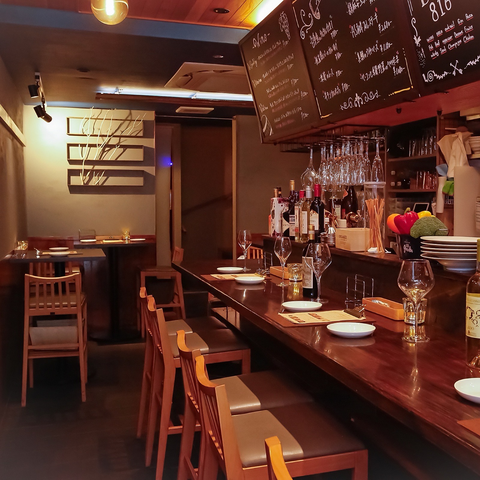 路地裏ビストロ816 店内