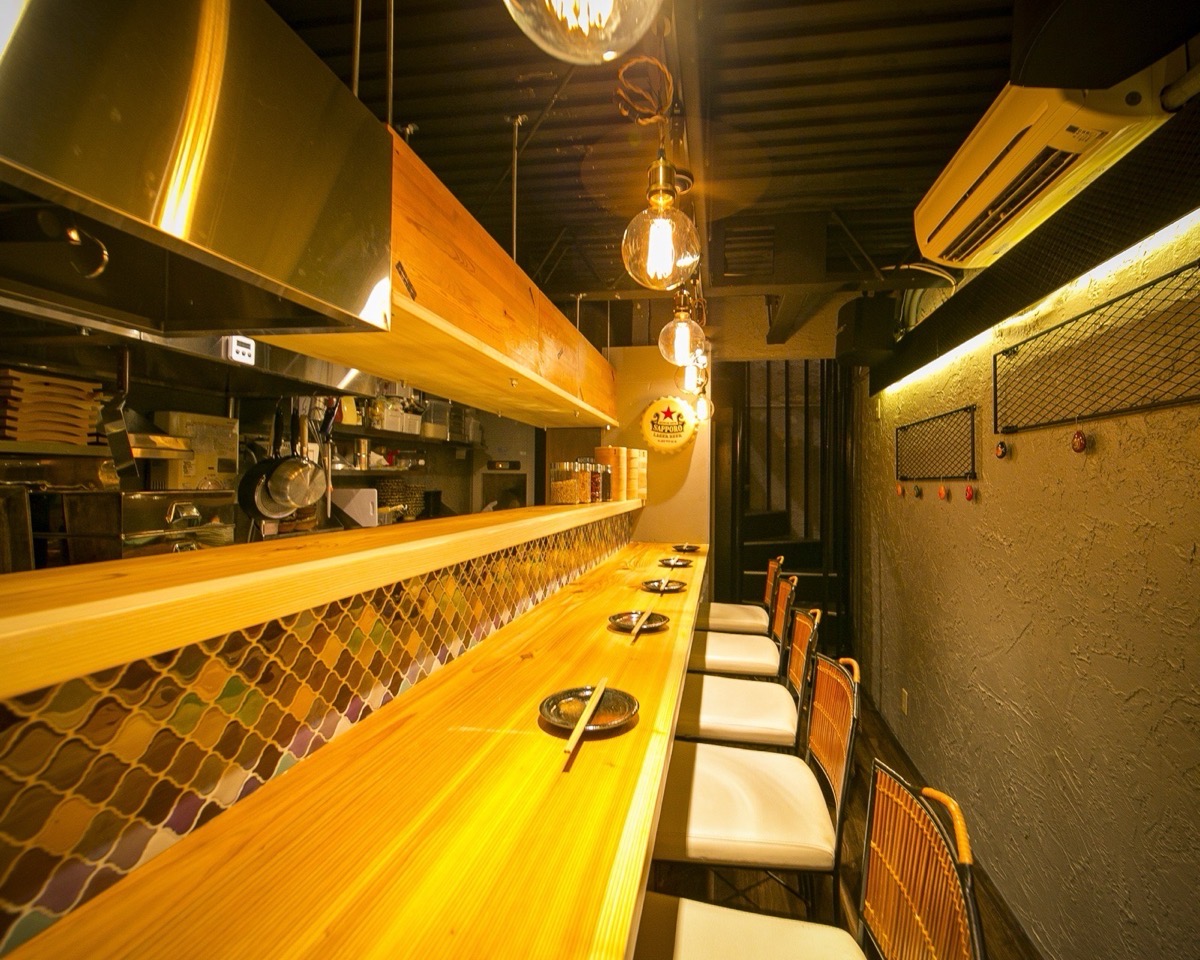 ヤキトリボーイシュウマイガール 梅田店 店内イメージ
